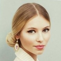 Прически на стрижку каре на основе пучка